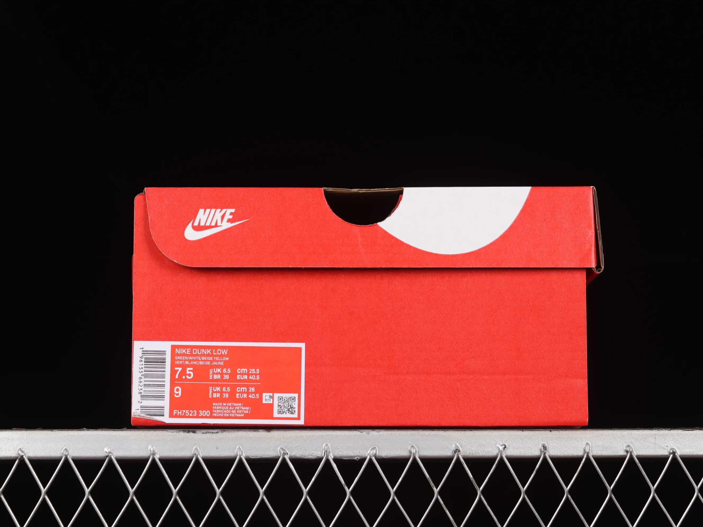 All categories Nk SB Dunk series Nk SB Dunk Low low-top sneakers Nk Dunk Low "Rainbow Trout" Yuyu joint model SB low-top casual sneakers FH7523-300
